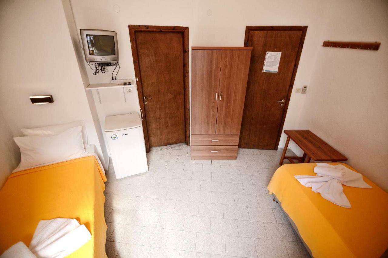 To Gefyraki Rooms Ágios Kírykos Exterior photo