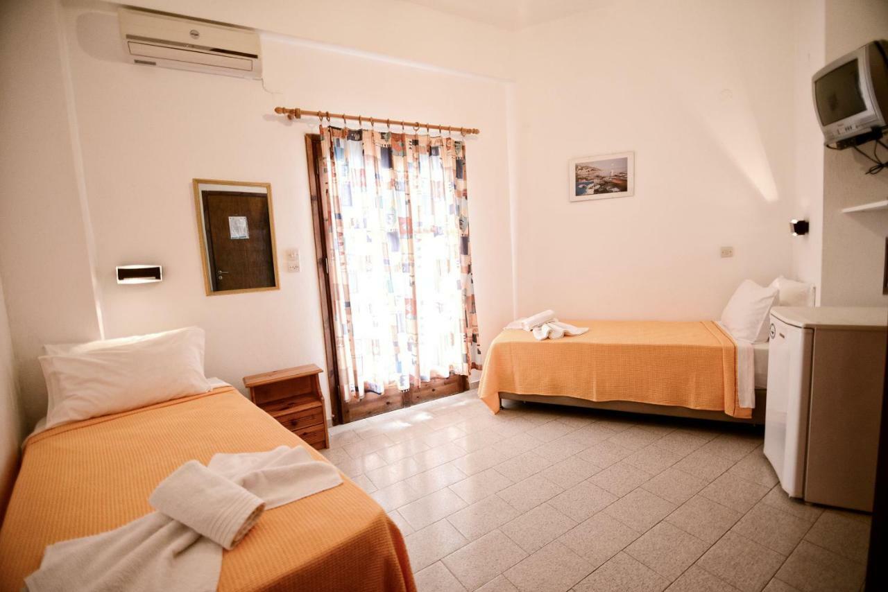 To Gefyraki Rooms Ágios Kírykos Exterior photo