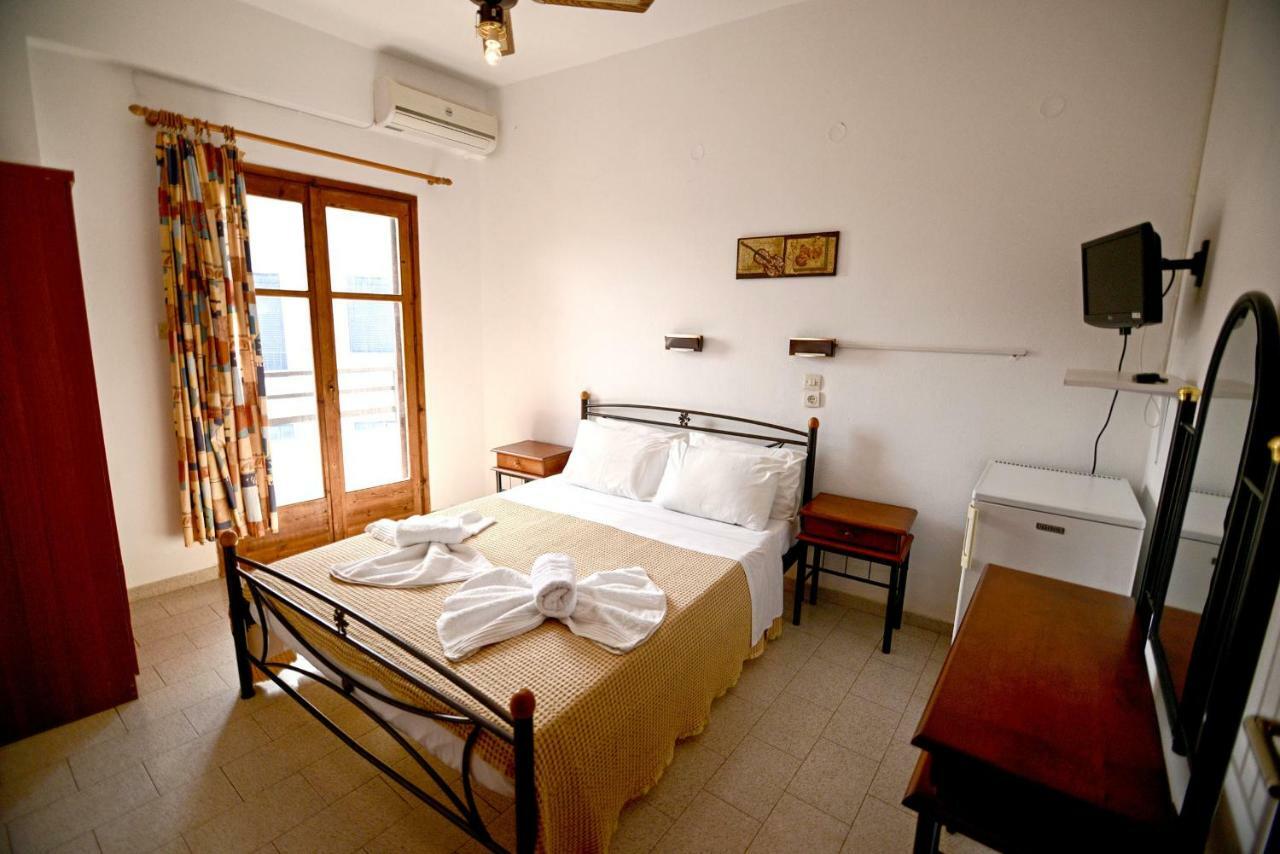 To Gefyraki Rooms Ágios Kírykos Exterior photo