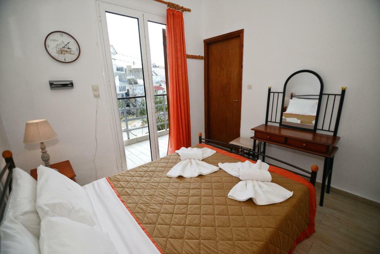 To Gefyraki Rooms Ágios Kírykos Exterior photo